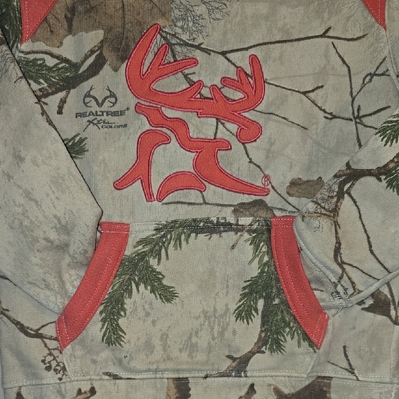 Realtree Pink and Cream Camo Sweatshirt with Color Blocked Sleeves LOT F - Picture 3 of 8